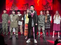 DKW: Owacje w Dom.Ku! Spektakl starszej grupy teatralno-muzycznej pt. "Piekło-niebo"