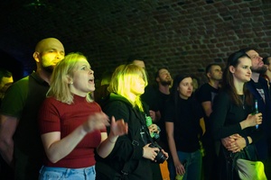 Publiczność na koncercie Dziwnej Wiosny