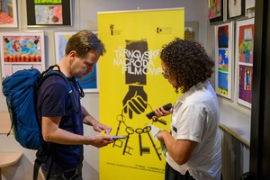 37. TNF - Dzień 2 (28.05.23) - Widzowie w hallu kina Marzenie