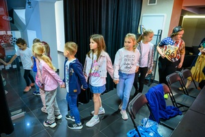 37. TNF - Dzień 5 (31.05.23) - Jury Dziecięce 37. TNF z opiekunką Magdą Trusz przed projekcją Filmów Młodego Widza