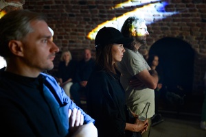 37. TNF - Dzień 6 (1.06.23) - Publiczność na koncercie Rabbit On The Moon w Piwnicach TCK