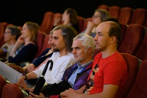 37. TNF - Dzień 6 (1.06.23) - Publiczność na spotkaniu z twórcami po projekcji filmu "Pianoforte"