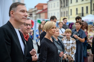 Wystawa: Konfrontacje Plakatu Studenckiego - Publiczność wernisażu.