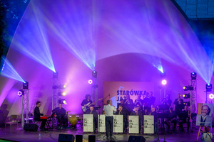 Starówka Jazz Festival - 30.06.2023 - Na scenie koncert zespołu Big Mielec Band.
