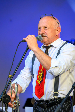 Starówka Jazz Festival - 30.06.2023 - Na scenie koncert zespołu Leliwa Jazz Band & Katarzyna Wnęk.