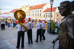Starówka Jazz Festival - 30.06.2023 - Parada nowoorleańska na tarnowskim Rynku.