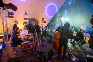 Starówka Jazz Festival - 30.06.2023 - Na scenie koncert zespołu Big Mielec Band.