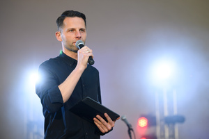 Koncert S.M.Rock - 29.06.2023 - Konferansjer Sebastian Szafarz - prowadzi koncert S.M.Rock.