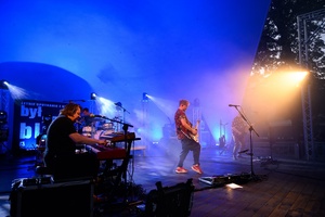 Był Sobie Blues - 11.08.2023 - Zespół Ørganek grający koncert na amfiteatralnej scenie