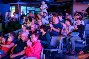 Szanty na Starówce - 26.08.2023 - Publiczność podczas koncertu "Szanty na Starówce".