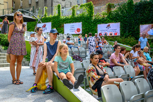 Piknik żeglarski - Publiczność podczas Pikniku żeglarskiego.