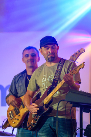 Koncert "Pawel Mazur - Przyjaciele i uczniowie" - Scena tarnowskiego Amfiteatru podczas koncertu.