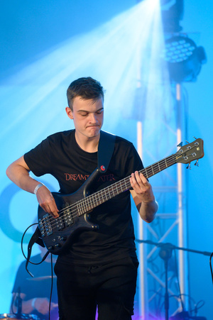 Koncert "Pawel Mazur - Przyjaciele i uczniowie" - Scena tarnowskiego Amfiteatru podczas koncertu Pawła Mazura i zaproszonych gości.