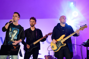 Koncert "Pawel Mazur - Przyjaciele i uczniowie" - Scena tarnowskiego Amfiteatru podczas koncertu Pawła Mazura i zaproszonych gości.