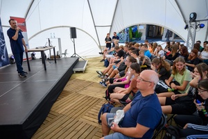 Festiwal Nauki i Techniki - Dzień I - wykłady i pokazy naukowe w Strefie Nauki i Techniki - Rynek