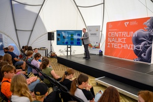 Festiwal Nauki i Techniki - Dzień I - wykłady i pokazy naukowe w Strefie Nauki i Techniki - Rynek