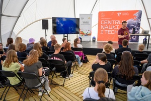 Festiwal Nauki i Techniki - Dzień I - wykłady i pokazy naukowe w Strefie Nauki i Techniki - Rynek