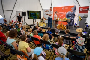 Festiwal Nauki i Techniki - Dzień I - wykłady i pokazy naukowe w Strefie Nauki i Techniki - Rynek