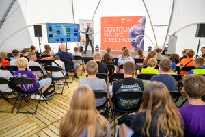 Festiwal Nauki i Techniki - Dzień I - wykłady i pokazy naukowe w Strefie Nauki i Techniki - Rynek