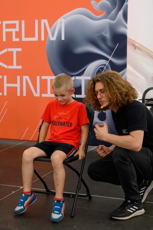 Festiwal Nauki i Techniki - Dzień II - wykłady i pokazy naukowe w Strefie Nauki i Techniki