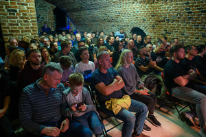 Koncert: Wojtek Pilichowski Band - Publiczność w oczekiwaniu na rozpoczęcie koncertu.