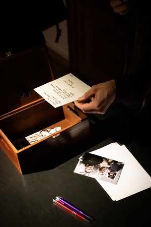 Wystawa: ON - Skrzynka wspomnień o autorze, uzupełniana o jeden z wpisów.