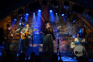 Koncert S.M.Rock - 14.03.2023 - Scena S.M.Rock w akcji - Uczniowie występują.