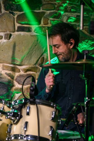 Koncert S.M.Rock - 14.03.2023 - Scena S.M.Rock w akcji - Nauczyciele występują.