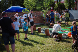 Święto 16 Pułku Piechoty - Piknik Historyczyny - Publiczność podczas udziału w pikniku.
