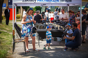 Święto 16 Pułku Piechoty - Piknik Historyczyny - Publiczność podczas udziału w pikniku.