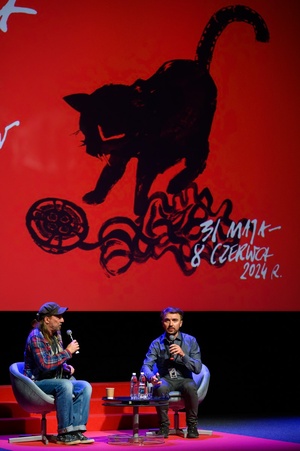 38. TNF - Dzień 4 (3.06.2024) - Na scenie Marzenia spotkanie  z reżyserem filmu "Tylko dzień i noc" Grzegorzem Brzozowskim prowadzone przez Ryszarda Jaźwińskiego