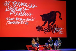 38. TNF - Dzień 5 (4.06.2024) - Spotkanie po projekcji Tyle co nic": od lewej Kuba Armata - prowadzący, reżyser filmu Grzegorz Dębowski, aktor Artur Paczesny