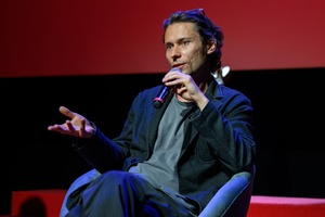 38. TNF - Dzień 7 (6.06.2024) - Reżyser "Ukrytej sieci" Piotr Adamski odpowiadający na pytania publiczności podczas spotkania po projekcji