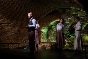 38. TNF - Dzień 8 (7.06.2024) - Na piwnicznej scenie odgrywany spektakl "Stramerowie"