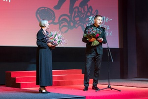 38. TNF - Dzień 9 (8.06.2024) - Na scenie odznaczeni medalami Gloria Artis z posłanką Urszulą Augustyn