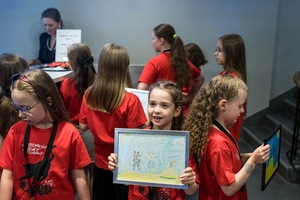 38. TNF - Dzień 9 (8.06.2024) - Jury Dziecięce 38. TNF w holu Marzenia