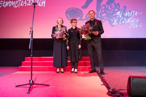 38. TNF - Dzień 9 (8.06.2024) - Na scenie odznaczeni medalami Gloria Artis z posłanką Urszulą Augustyn