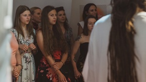 Wernisaż wystawy - Letnie Przesilenie - Hall TCK, otwarcie ekspozycji prac plastycznych przy udziale autorów i publiczności.