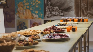 Wernisaż wystawy - Letnie Przesilenie - Hall TCK, otwarcie ekspozycji prac plastycznych przy udziale autorów i publiczności.