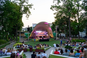 ZDEARZENIE 2024 - Koncert: YASNO, MEEK, OH WHY? - Na scenie Meek, Oh Why?