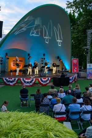 Starówka Jazz Festival - 05.07.2024 r. - Koncert zespołu RB Dixie Five. Widownia Amfiteatru.