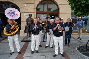 Starówka Jazz Festival - 05.07.2024 r. - Parada nowoorleańska. Muzycy podczas występu.