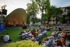 Starówka Jazz Festival - 12.07.2024 r. - Koncert zespołu Old Boys Band. Widownia Amfiteatru.