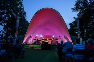 Starówka Jazz Festival - 12.07.2024 r. - Koncert zespołu. Widownia Amfiteatru.