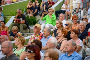 Starówka Jazz Festival - 19.07.2024 r. - Koncert zespołu Leliwa Jazz Band. Widownia Amfiteatru.