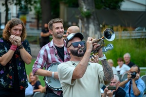Był Sobie Blues - 2.08.2024 - Kraków Street Band wśród publiczności