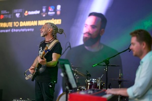 Koncert Tribute to Damian Niewiński - Występ Kai Karaplios (wokal) i Piotra Żaczka (bas) w towarzystwie Daniela Kapustki (perkusja) i Kacpra Stolarczyka (gitara)