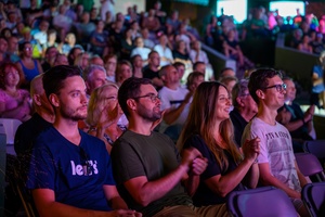 Był Sobie Blues - 16.08.2024 - Na widowni żywo reagująca publiczność podczas koncertu Piotr Nalepa Breakout Tour