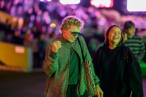 Koncert: Bored Students Orchestra - Publiczność podczas koncertu przed sceną