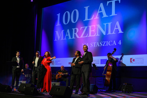 100-lecie kina Marzenie - koncert Voice Band i Ewelina Flinta - Na scenie kina Marzenie - Ewelina Flinta i Voice Band